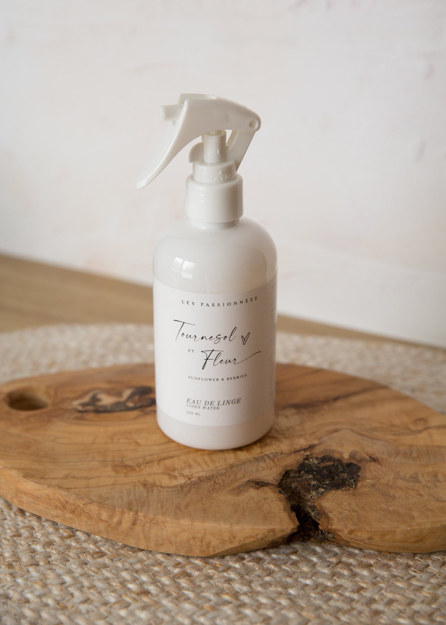 eau de linge parfumée tournesol et fleur fabriquée au Québec