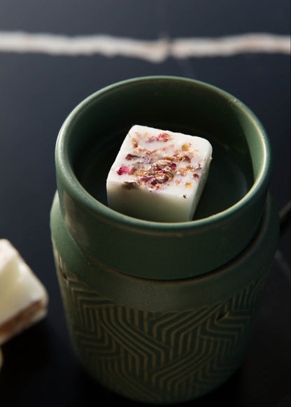 Brûleur de cubes de cire décoratif Jade en céramique avec cube de cire parfumé, diffusion douce pour la maison