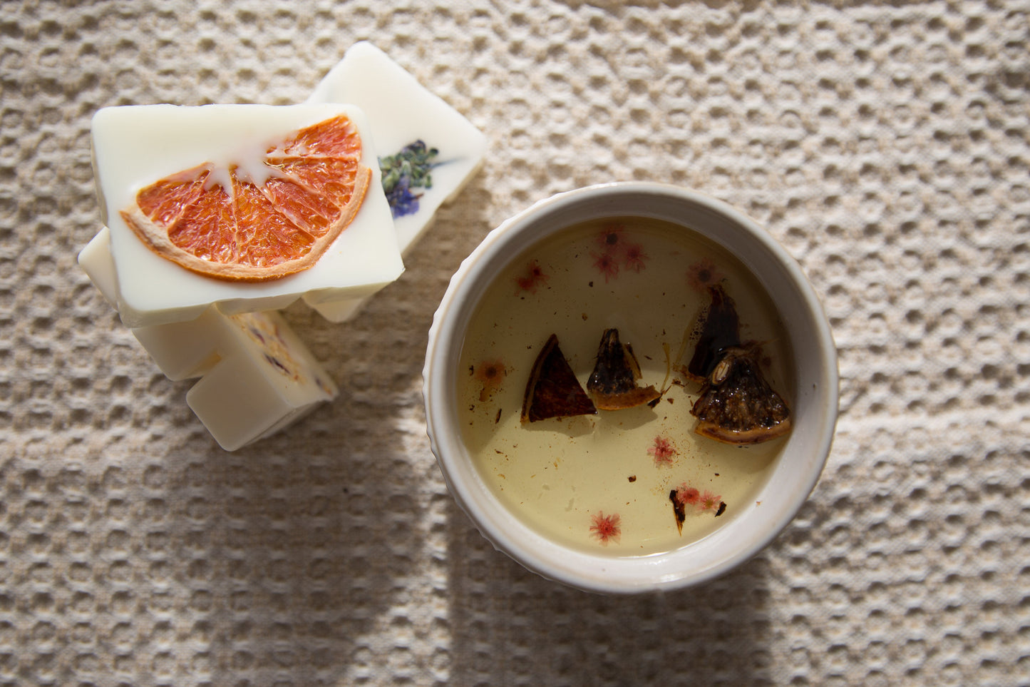 cire parfumee lilas bergamote ambiance florale douce et elegante