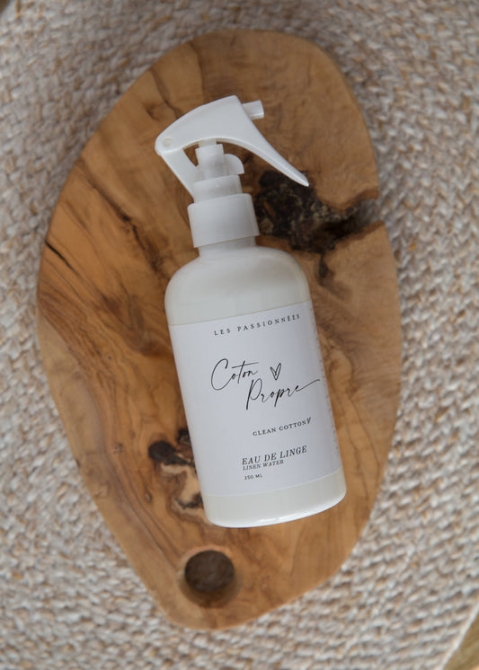 eau de linge parfumée coton propre fabriquée au Québec