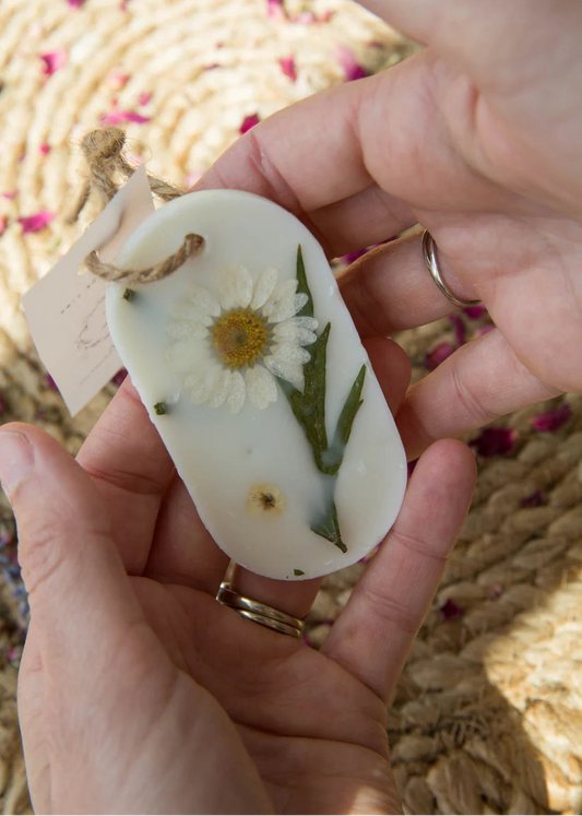 Tablette de cire parfumée lavande et sauge avec fleurs séchées et feuillage, parfum herbacé apaisant pour maison, chambre et détente