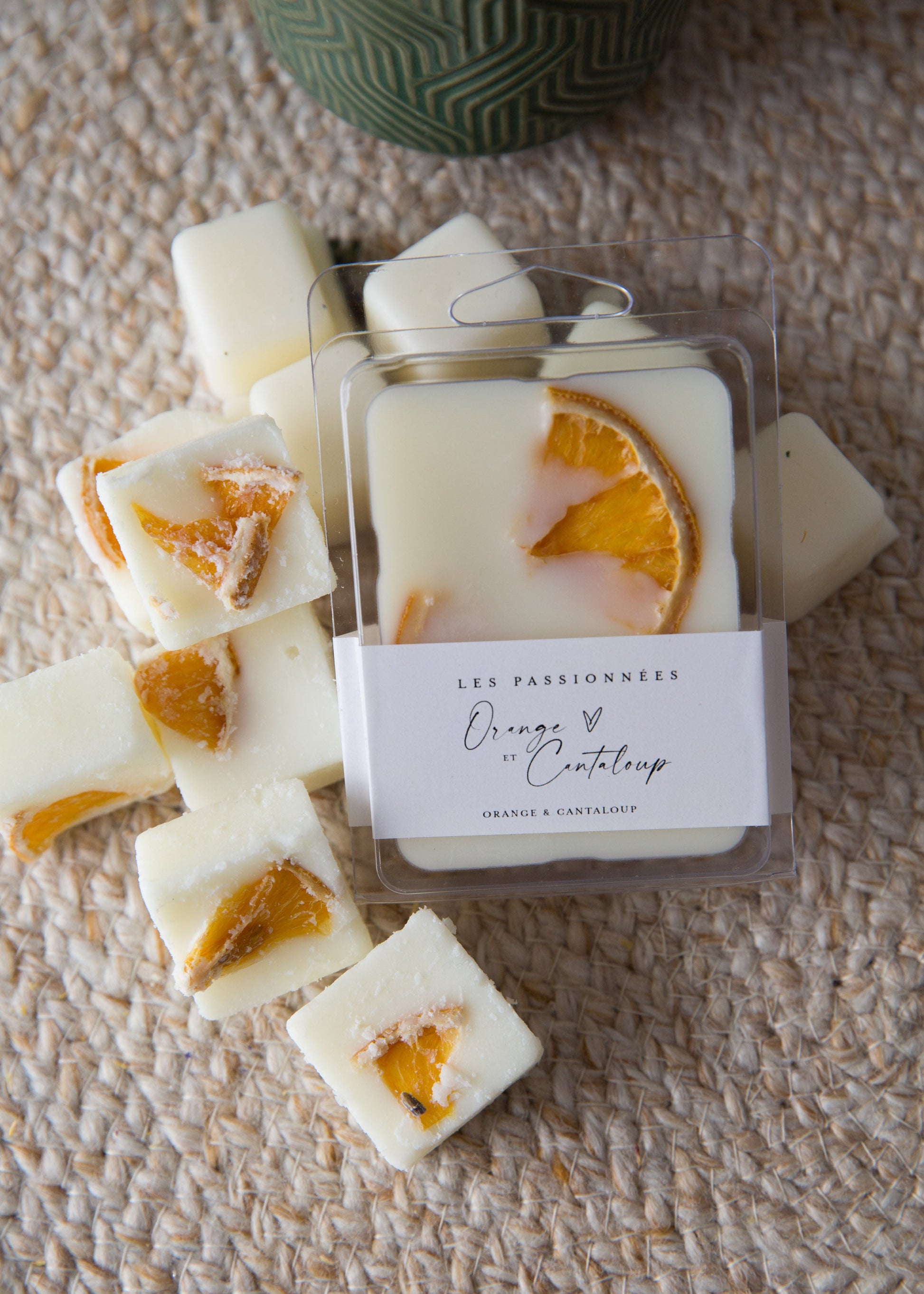 tablettes de cire parfumées orange et cantaloup en gros plan