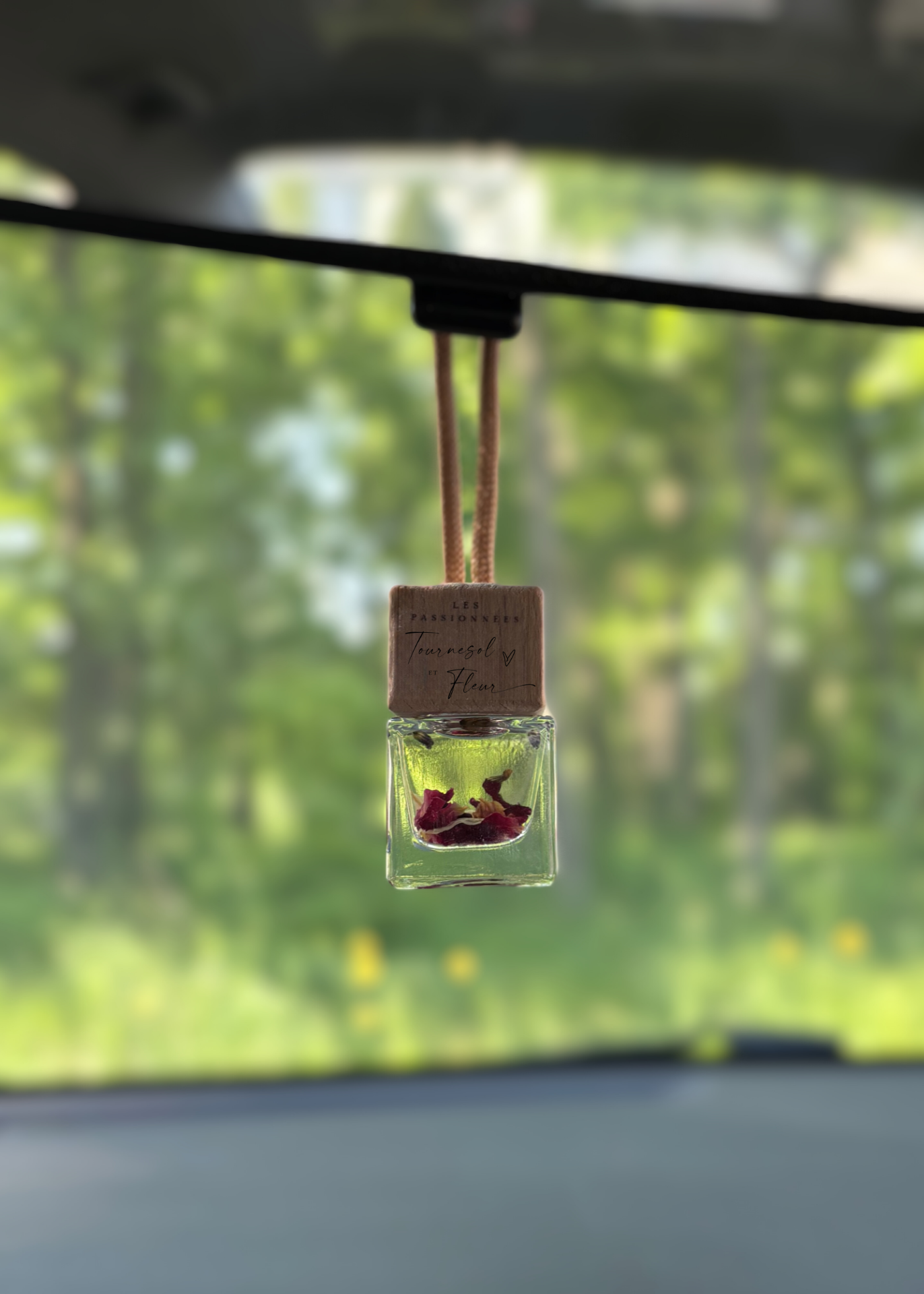 Diffuseur pour voiture suspendu au rétroviseur parfum tournesol et fleur