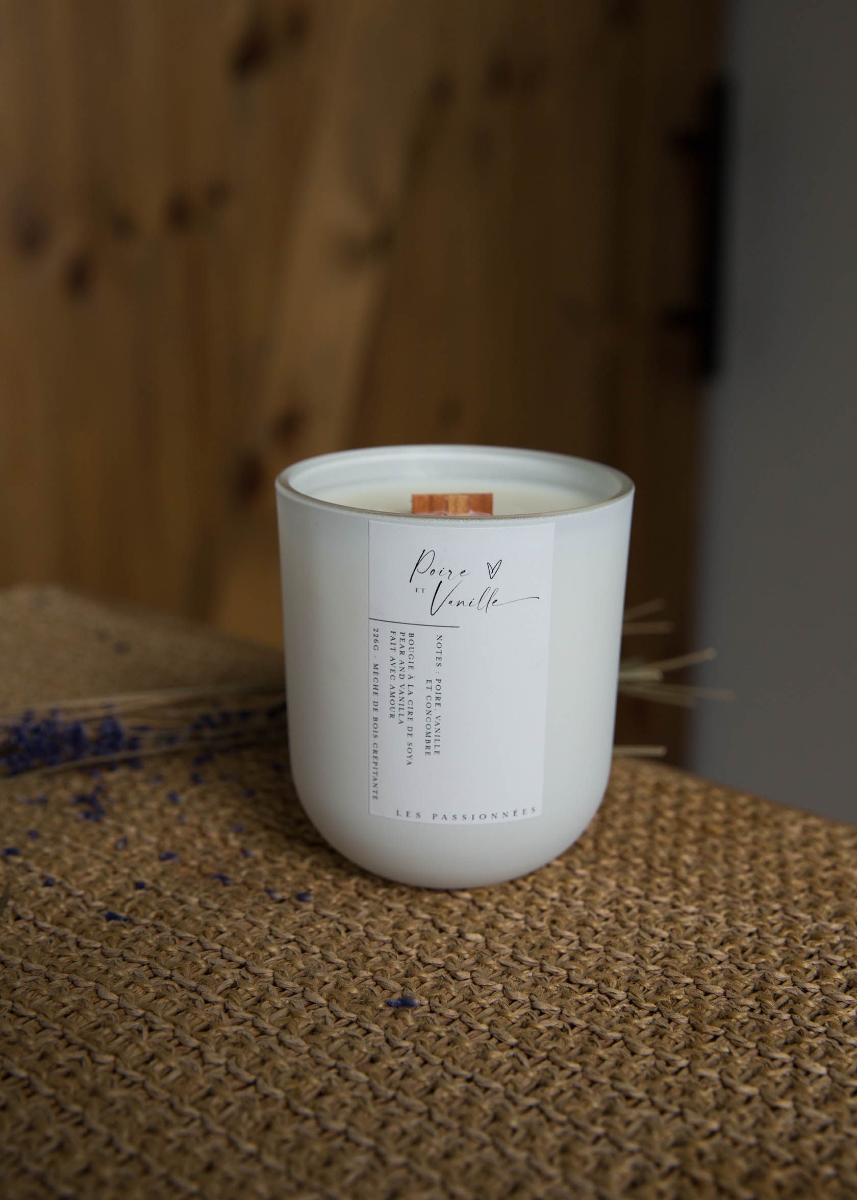 Chandelle rechargeable parfumée Poire & Vanille dans un pot réutilisable en verre Les Passionnées